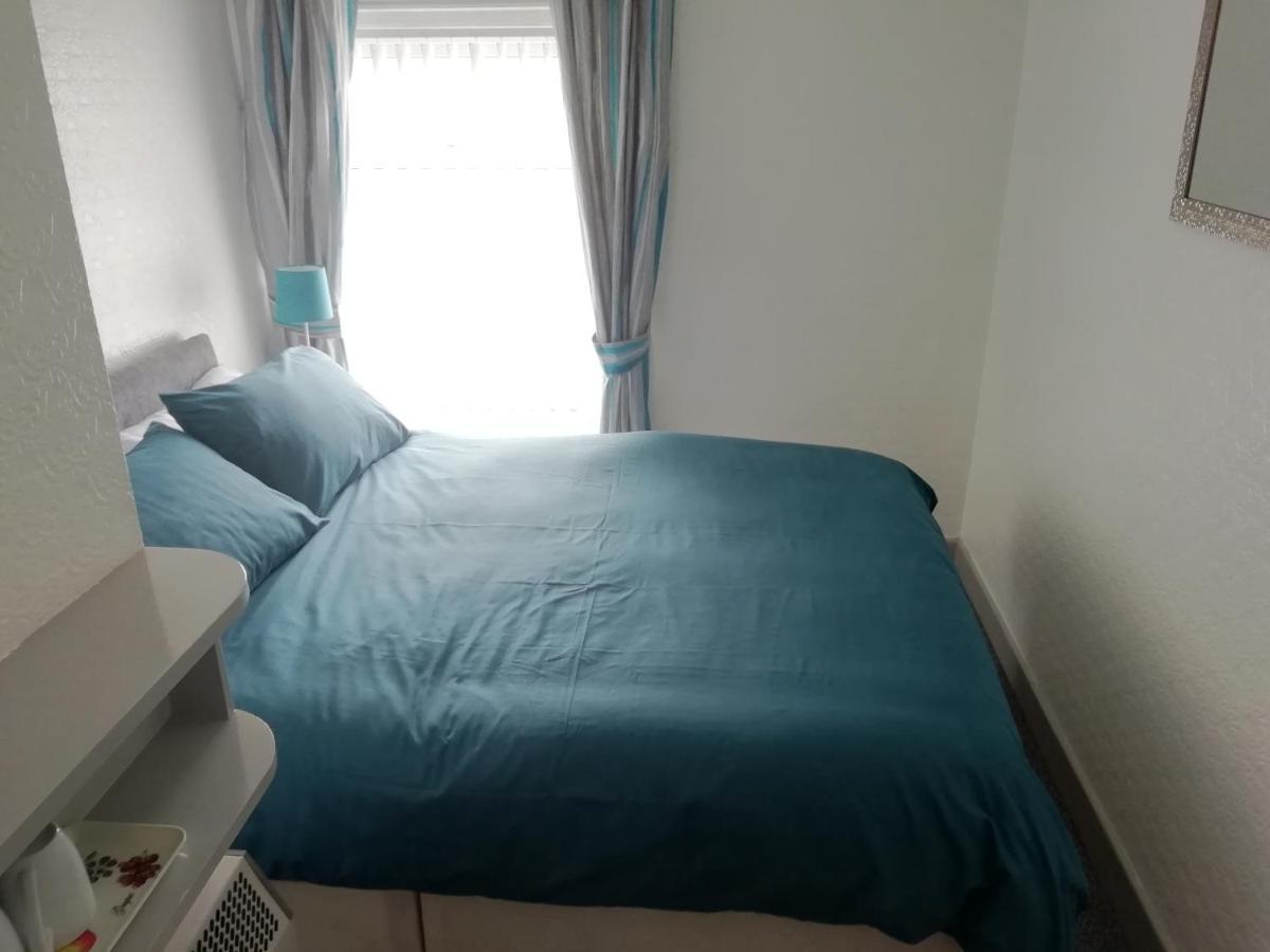 The Shining Diamond 3* Blackpool