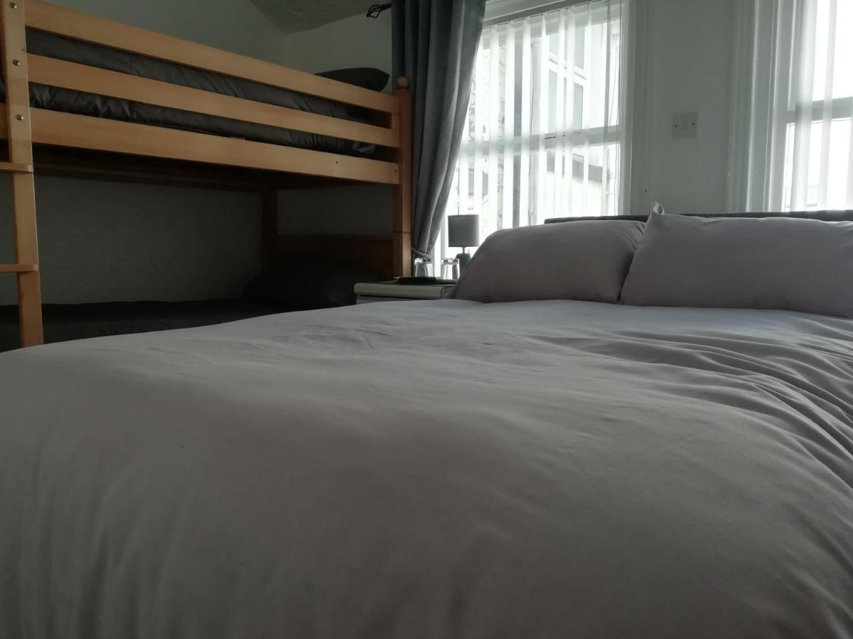 The Shining Diamond 3* Blackpool